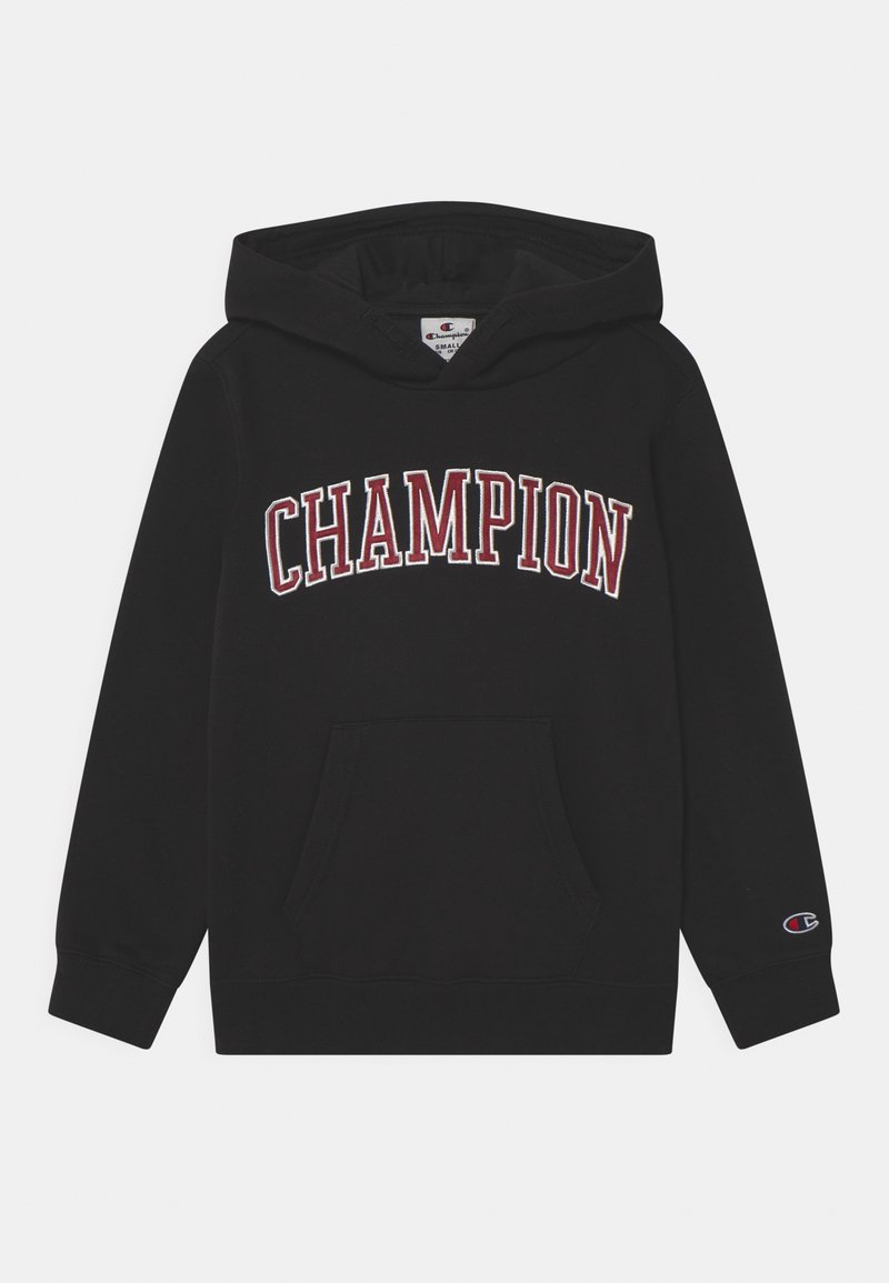 Haut à capuche noir en mélange de coton, avec une poche frontale et des poignets côtelés. Logo "CHAMPION" en rouge et blanc contrastants sur la poitrine.