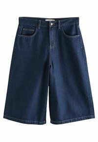Shorts en denim bleu foncé, à coupe droite, avec fermeture à bouton, cinq poches et des coutures dorées contrastantes. Texture lisse avec une usure minimale.