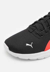 Puma ANZARUN LITE - Chaussures de running sur route - black/active red/white