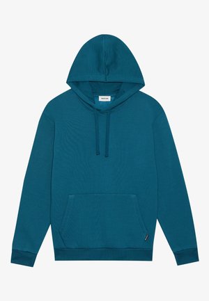 Turkis genser med hette, hette med snor, frontlomme og ribbestrikkede mansjetter og kant, lagt flatt på hvit bakgrunn.