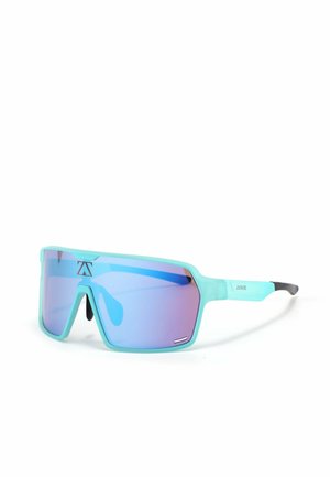Occhiali da sole sportivi turchesi con grandi lenti specchiate blu avvolgenti e terminali neri sulle aste, mostrati su sfondo bianco.