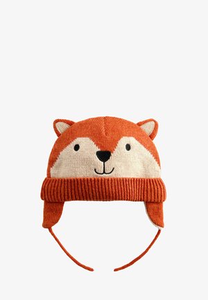 Cappello invernale arancione lavorato a maglia per bambini con disegno del volto di una volpe, paraorecchie e lacci da fissare sotto il mento.