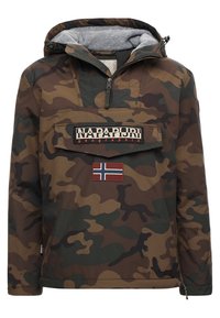Camouflage-mønstrede hættetrøje med lynlås-lomme foran, fleece-fodret hætte og norsk flag-patch på brystet.