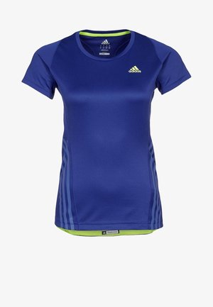 Una camiseta atlética de color marino con mangas cortas, cuello redondo y detalles en color verde lima. El material parece suave con patrones de franjas laterales.