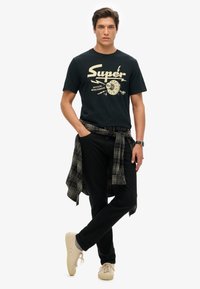Superdry & Co ROCKER GRAPHIC  czarny