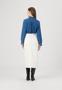 Tommy Hilfiger SKIRT - Pliiatsseelik - ecru
