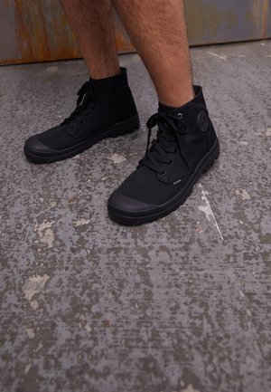 Palladium MONO CHROME UNISEX - Botines con cordones - black
