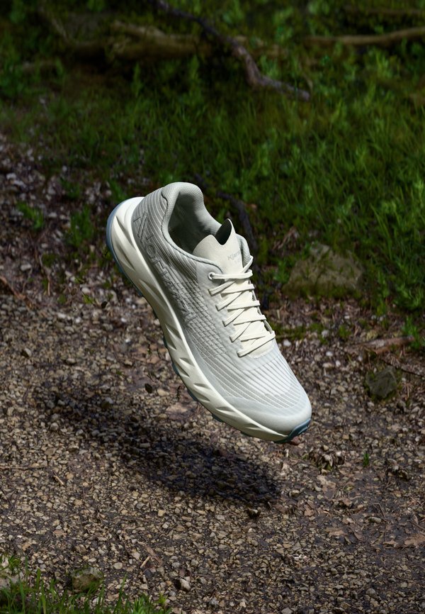 KJERAG UNISEX - Laufschuh Trail