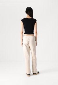 Gina Tricot BASIC STRAIGHT - Spodnji deli trenirk - rainy day