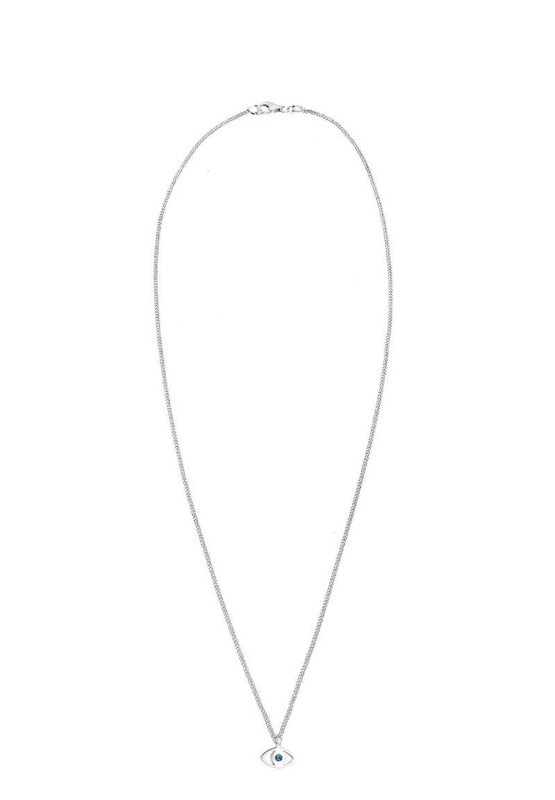 Silverfärgad kedjehalsband med en ögformad hänge med blå accent. Kedjan är tunn och texturerad, vilket ger ett delikat utseende.