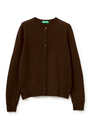 Cárdigan de punto marrón con cuello redondo, mangas largas y seis botones en la parte delantera. Textura suave y con dobladillo y puños acanalados.