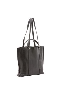 Zwarte leren draagtas met lange hengsels, rechthoekige vorm en voorvak. Heeft een gladde textuur en zichtbare stiksels.