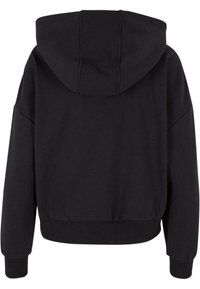 Felpa con cappuccio nera, in morbido misto cotone, vestibilità rilassata, spalle scese, polsini e orlo ribattuti, texture liscia, senza stampe o loghi visibili.
