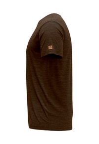 Braunes Kurzarm-T-Shirt aus strukturiertem Stoff, mit Rundhalsausschnitt und einem kleinen Logo-Patch am linken Ärmel.