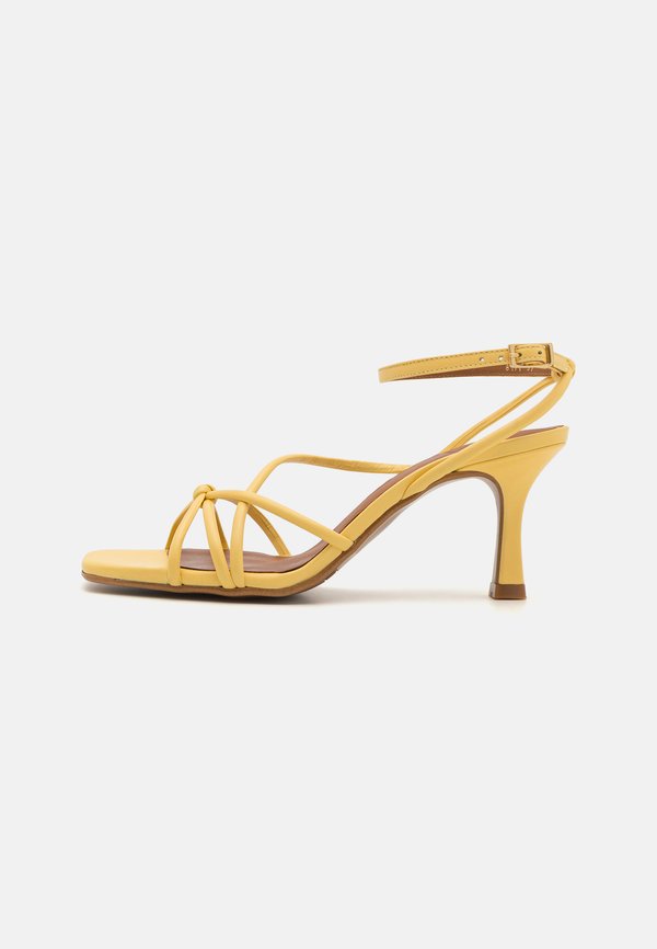 Sandals - buttermilk