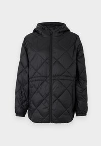 Veste enveloppante matelassée noire avec capuche, fermeture éclair à l'avant et poignets élastiques. Présente un motif en losanges linéaires sur le tissu extérieur.