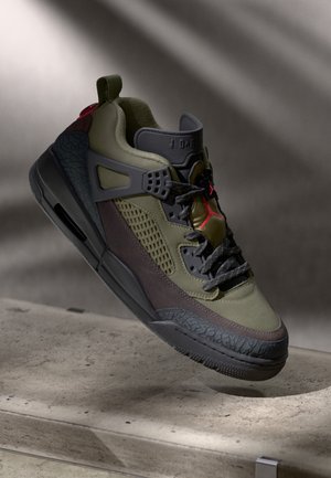 JORDAN SPIZIKE V2 - Sneakers - medium olive/university red/black/baroque brown