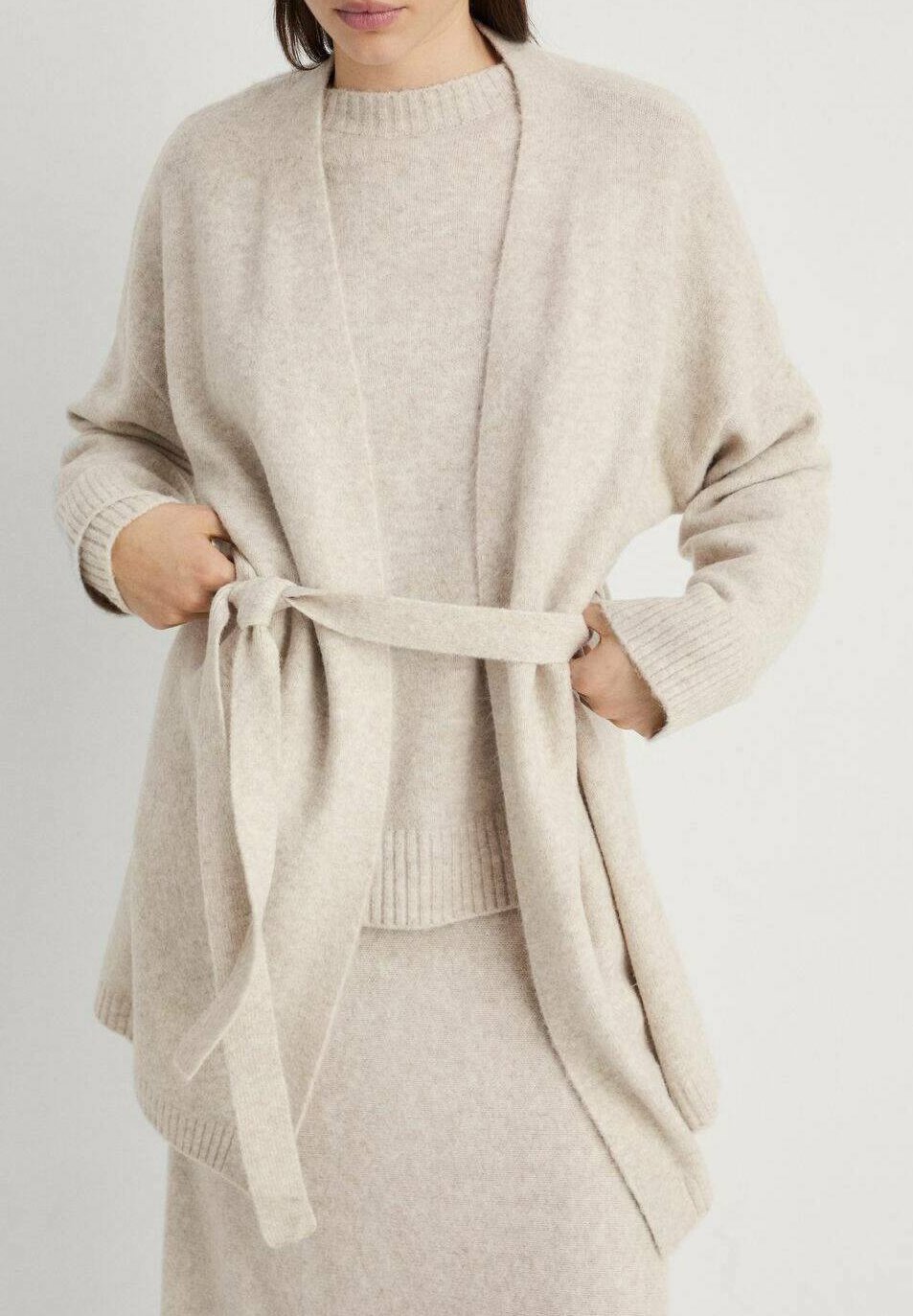 Mango Cardigan beige