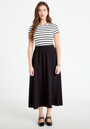 Cache Cache, CACHE CACHE CACHE CACHE LANGES, AUSGESTELLTES KLEID. - Hverdagskjole - noir