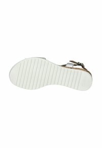 Suela de zapato de goma blanca con ranuras texturizadas; presenta parte superior de cuero tostado y detalle de hebilla plateada. Nombre de la marca "Gabor" embellecido cerca del talón.