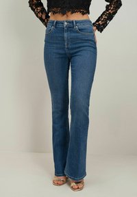 Next - STRETCH  STANDARD - Jeans Bootcut - blue Thumbnail-Bild 1