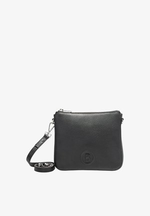 Borsa a tracolla nera in pelle con superficie texturizzata, dotata di logo frontale, chiusura con zip e tracolla regolabile per un trasporto versatile.