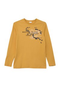 Langärmliges gelbes Baumwollhemd mit einem grafischen Kartenmotiv und dem Text "BEWEGUNG IN DIE ZUKUNFT" sowie abstrakten Farbtönen in Schwarz und Creme.