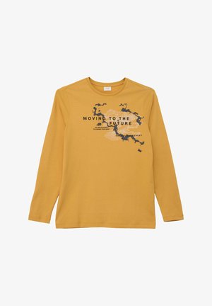 Langarmige gele katoenen shirt met een grafisch kaartontwerp en de tekst "OP WEG NAAR DE TOEKOMST" in abstracte tinten van zwart en crème.