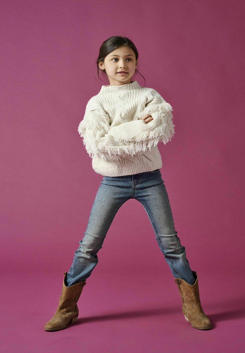 ONLY GIRLS - KOGMANDY - Šiek tiek platėjantys apačioje džinsai - medium blue denim, Padidinti