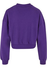 Sweat-shirt court à manches longues violet avec poignets côtelés, taille et encolure ronde, montré de dos sur un fond blanc.