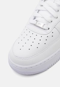 Nike Sportswear AIR FORCE 1 '07 - Tenisice - white/smokey blue