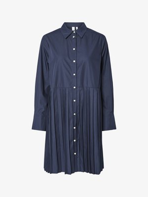 Rochie cambrată bleu marin cu guler, mâneci lungi, închidere cu nasturi în față și fustă plisată. Fabricată dintr-un material fin, cu un design structurat.