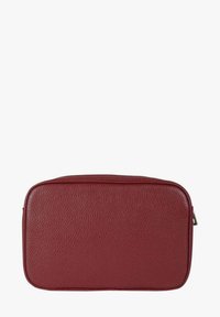 Borsa per articoli da toeletta in pelle rossa con superficie testurizzata, forma rettangolare e chiusura superiore con zip. Arricchita da un dettaglio logo discreto.