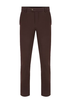 Brązowe slim-fit spodnie z zapięciem na guzik, płaskim przodem i bocznymi kieszeniami. Gładka faktura materiału i dopasowany krój.