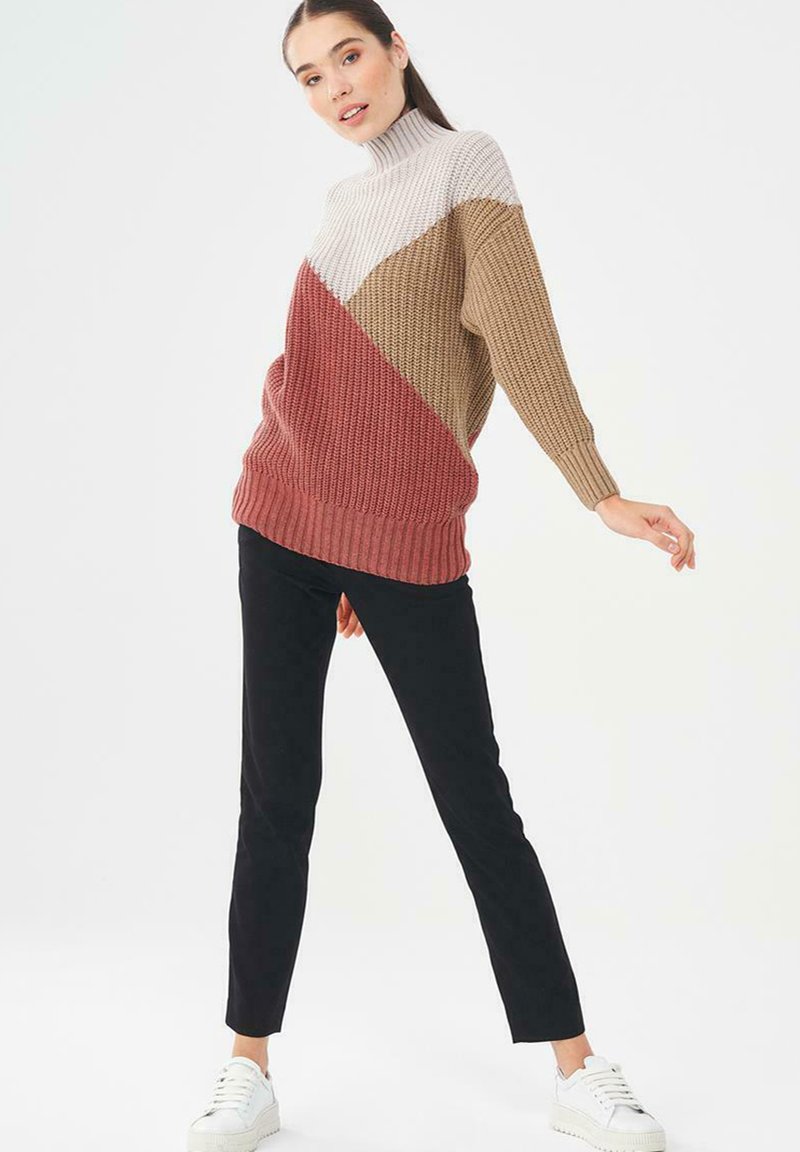 Damen Strickjacken | ORGANICATION COLOR BLOCK Strickpullover ginger stone l.brown/beige - KC97463 Damen Strickjacken | ORGANICATION COLOR BLOCK Strickpullover ginger stone l.brown/beige - KC97463