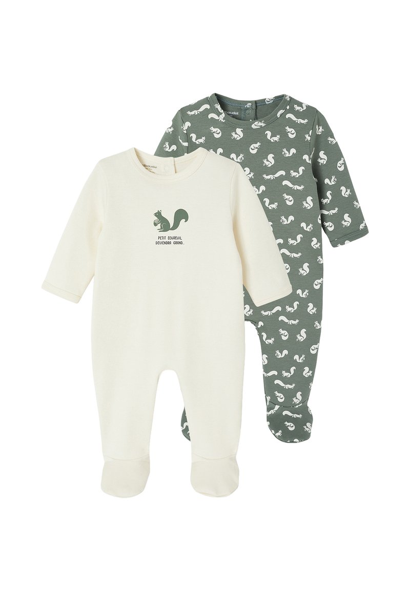 Zwei Baby-Schlafanzüge mit Füßen, einer in Creme mit einem Eichhörnchen-Graphic und französischem Text, der andere grün mit einem weißen Eichhörnchen-Muster.