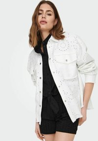 ONLY BRUSTTASCHEN - Jeansjacka - bright white