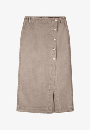 Beiger Midirock mit seitlichem Schlitz vorne, Knopfverschluss, Gürtelschlaufen und sichtbaren Nahtdetails.