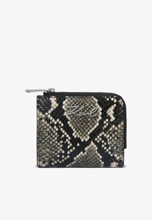 Piccolo portafoglio con zip con motivo in pelle di serpente nero e beige e logo Karl in argento sul davanti.