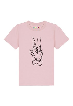Hellrosa Kinder-T-Shirt mit einer minimalistischen schwarzen Linienzeichnung von Ballettfüßen in Spitzenschuhen, die an den Knöcheln gekreuzt sind.