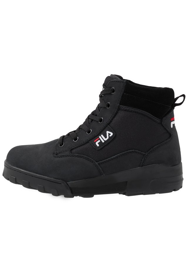 botas fila rojas