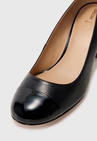 Geox VIRNILISA - Escarpins - black