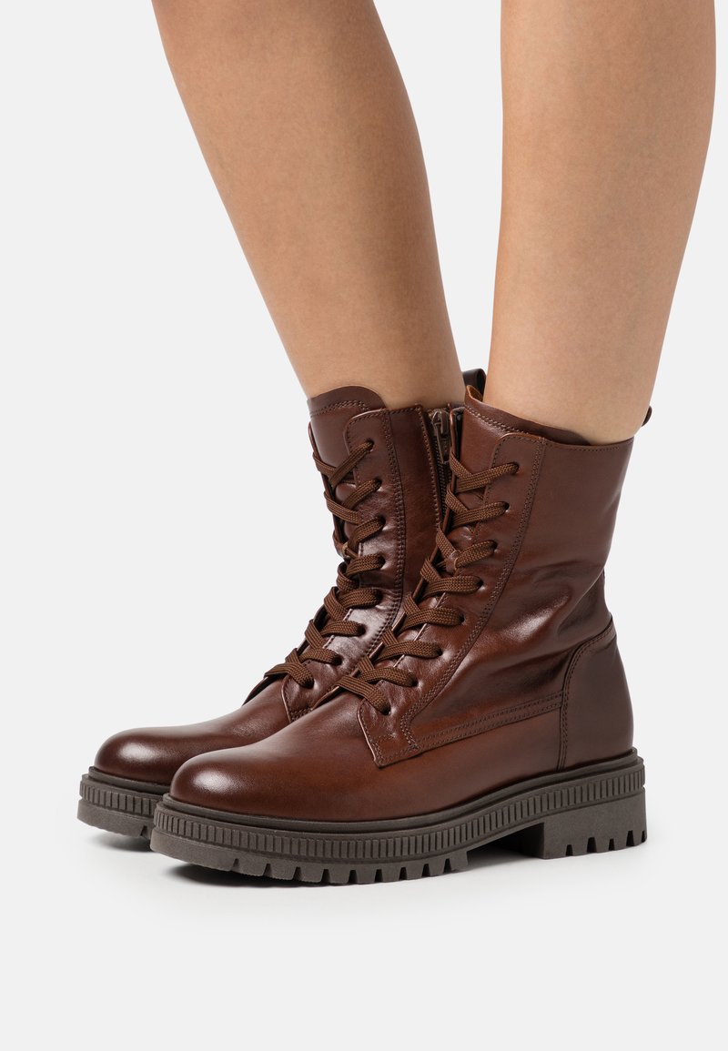 gabor bulner ankle boots