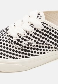 Vans AUTHENTIC UNISEX - Sneakers basse - halftone black/white