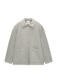 Vaaleanharmaa puuvillatakki, jossa on kauluksellinen kaula-aukko, etupainonappikiinnitys ja kaksi suurta päällyspuoleista taskua. Teksturoitu kangas.