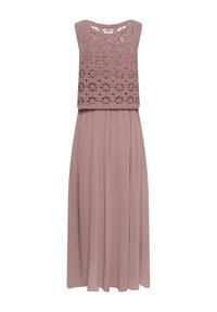 Robe longue sans manches rose poudré avec un corsage en dentelle crochet fleurie et une jupe fluide en chiffon.