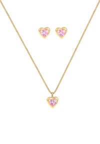 Guldtonad hjärtformad smyckeset med rosa stenar som örhängen och en matchande hänge på en delikat kedja.