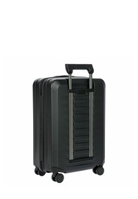 Valise de cabine rigide noire avec une surface texturée, une poignée télescopique et quatre roues pour une mobilité optimale. Équipée d'une fermeture éclair et d'un logo.