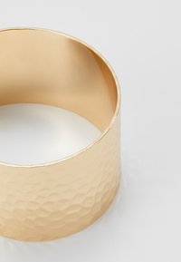 Pieces PCPANNY BRACELET CUFF - Bracelet - gold-coloured