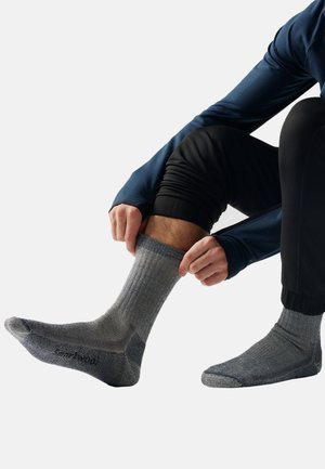 Smartwool, HIKE CLASSIC EDITION FULL CUSHION CREW SOCKS - Calze sportive - medium gray